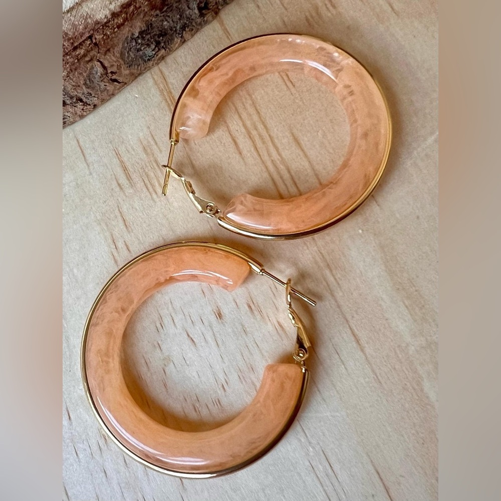 Peach Swirl Hoops - Picture 4 of 10